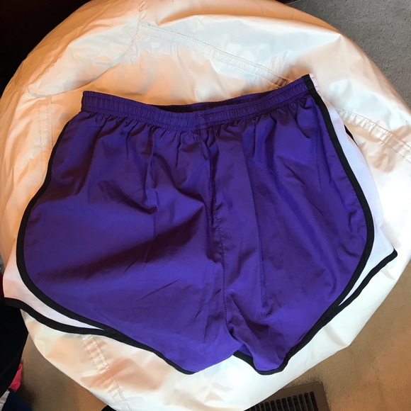 Nike shorts - Picture 2 of 3